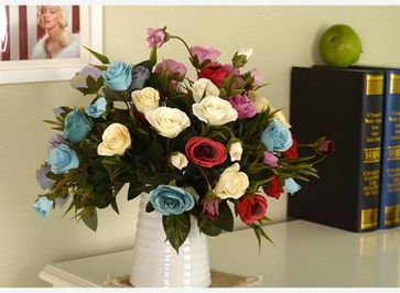 紫紅花卉 情人節(jié)浪漫裝飾與家居美學(xué)